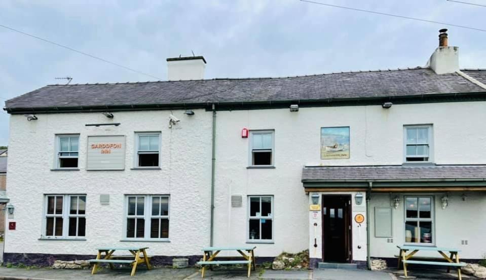 Garddfon Inn Y Felinheli Esterno foto