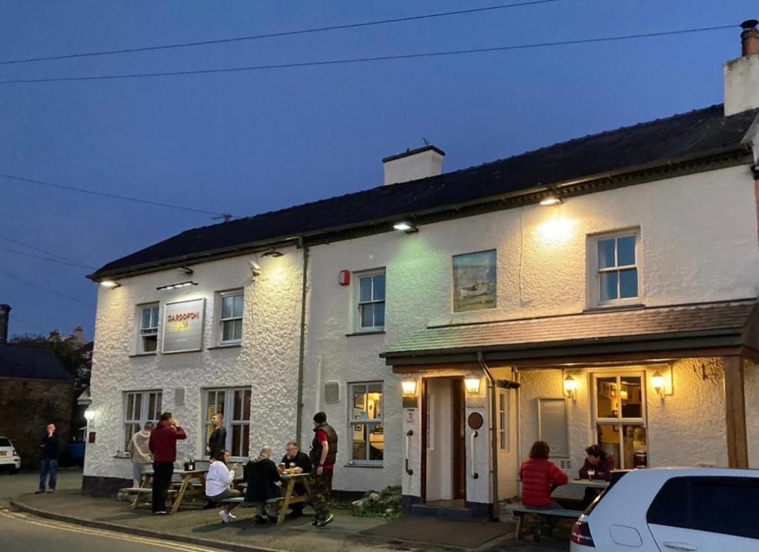Garddfon Inn Y Felinheli Esterno foto